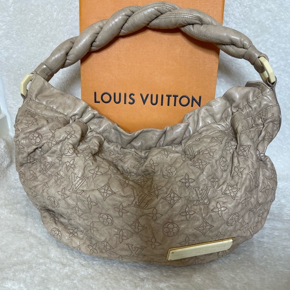 Louis Vuitton Handbags - VGUC- Limited Edition Louis Vuitton Ecru Olympe Nimbus Monogram GM in Leather